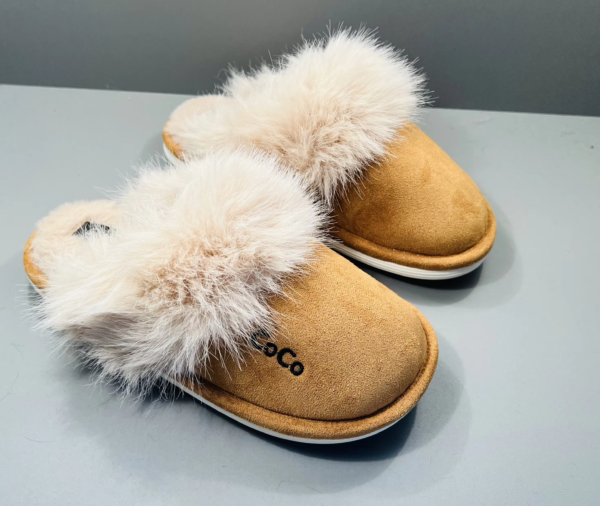 Wholesale Fashionable Half Pack Plush Indoor Women's Indoor Shoes