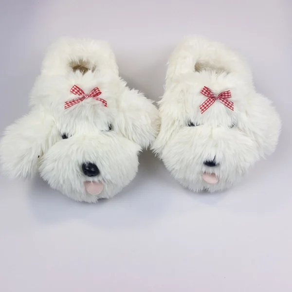 Cute little puppy slippers, keeping you warm during winter