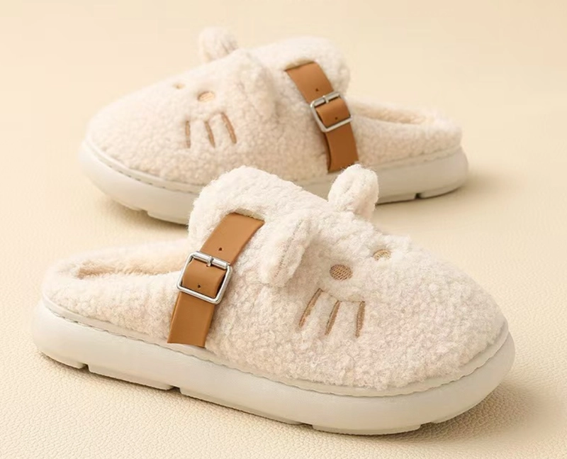 Autumn and Winter Cartoon Cat Plush Slippers with Fleece Lining